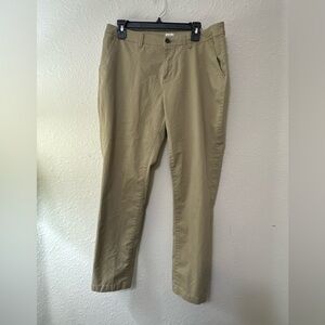 Khaki Bottoms, like new. Perfect for back to school, work, or casual dressing